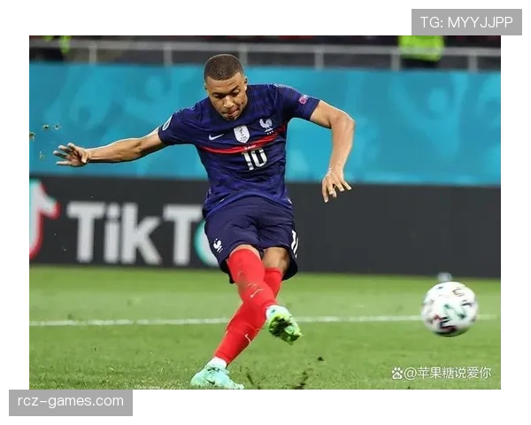 姆巴佩转型中锋显成效，状态回暖展现法国天才攻击核心实力